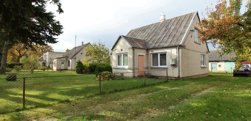 Nebrangiai parduodamas namas sodyba Pakruojo rajone, Nociūnų kaime.